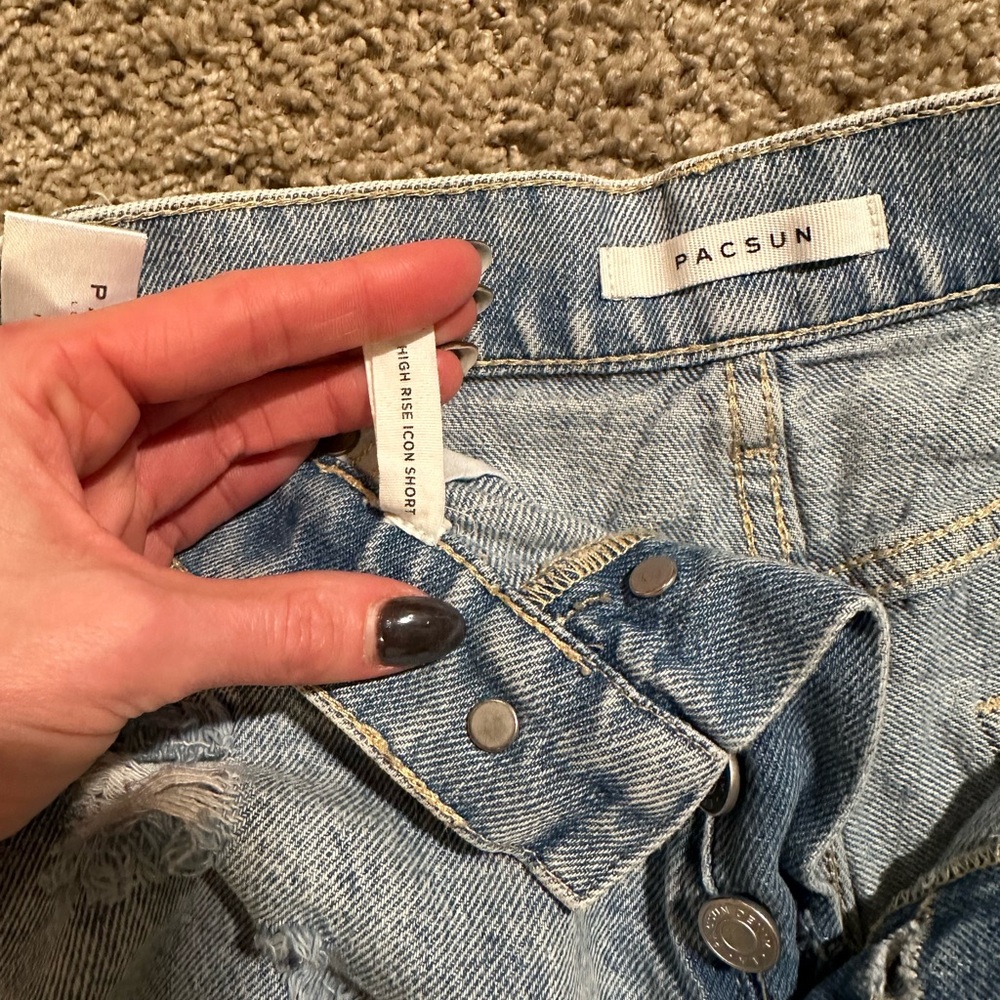 PacSun Light Wash High Rise Icon Denim Shorts - Picture 3 of 4